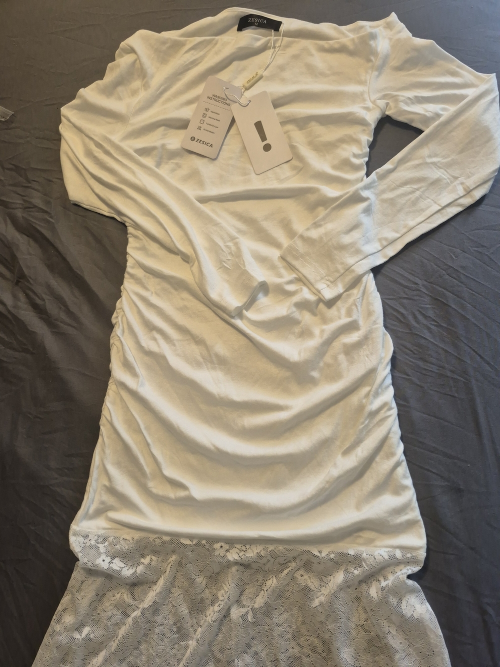 Zesica White Long Sleeve Ruched Maxi Dress with Lace Hem